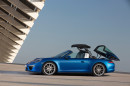 Öffnen des Daches des Porsche 911 Targa