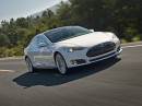 Der Tesla Model S rein elektrisch unterwegs
