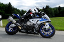 BMW Motorrad HP4 beim Fahren