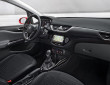 Die Sitze, Lenkrad, Mittelkonsle im Innenraum des Opel Corsa E