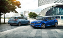 Ford Focus Facelift 2015 als Limousine in Blau und als Kombi