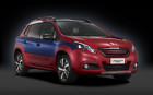 Peugeot 2008 Castagna in Rot, Blau und Weißer Außenfarbe
