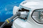 An der Steckdose tankt der Kia Soul EV Strom