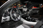 Die Sitze das Lenkrad und die Mittelkonsole des Mercedes-Benz AMG GT