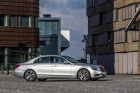 Die Seitenansicht des Mercedes-Benz S 500 Plug-in-Hybrid