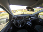 Das Cockpit des Mercedes-Benz V220 CDI