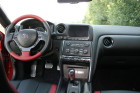 Lenkrad, Mittelkonsole, Armaturenbrett des Nissan GT-R