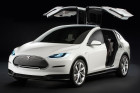 Die Tesla-X-Interessenten müssen sich noch auf unbestimmte Zeit weiter gedulden.