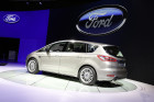 Fords Kompaktvan S-Max auf dem Pariser Automobilsalon 2014