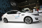 Kia Optima T-Hybrid auf dem Pariser Autosalon 2014